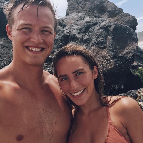 Meet your Posher, Sara - Picture 1 of 1